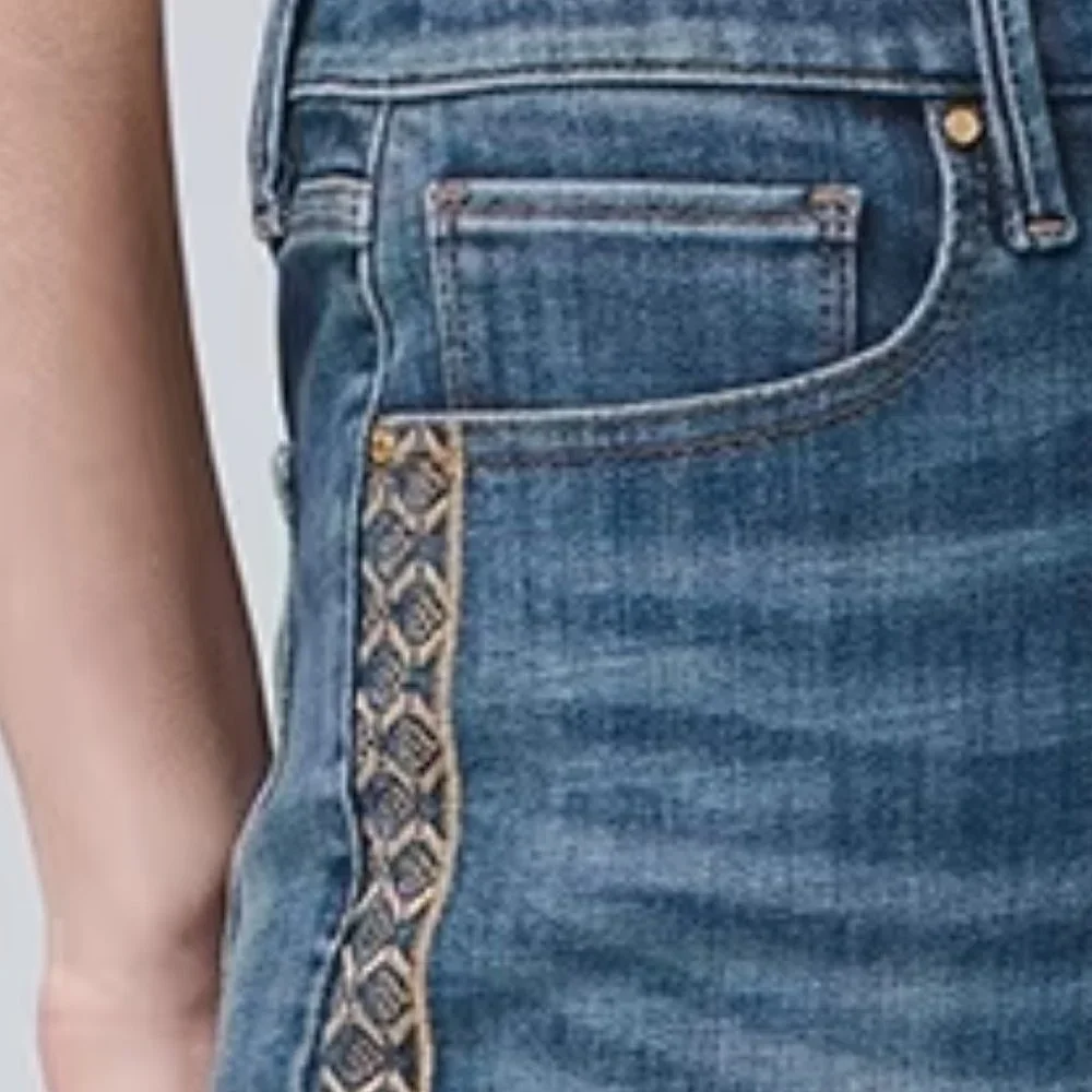 WHBM Everyday Soft Denim High-Rise Embroidered Bermuda Shorts 14 - Picture 5 of 7